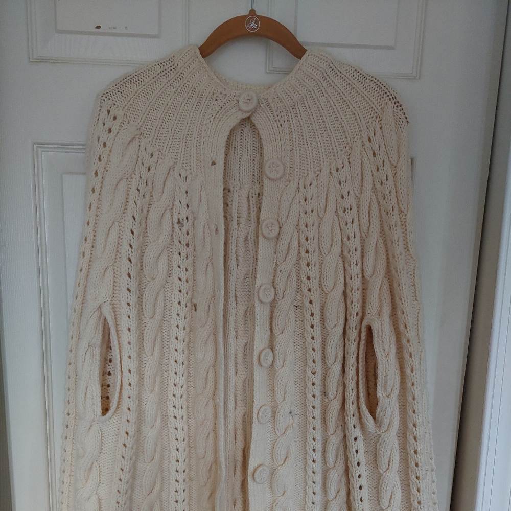 Knitted 'Cape' - image 1